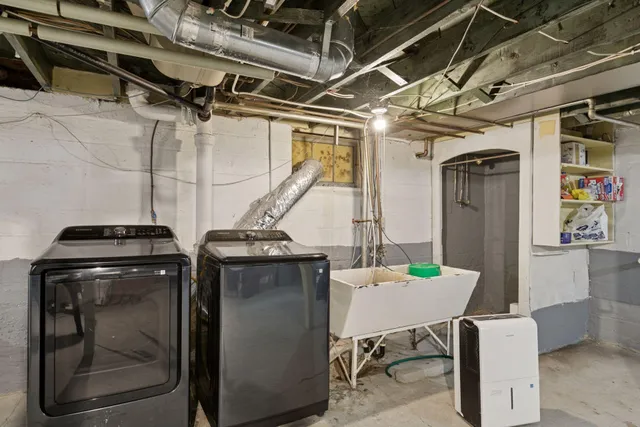 $315,000 | 958 West James Avenue, St. Paul, MN 55102