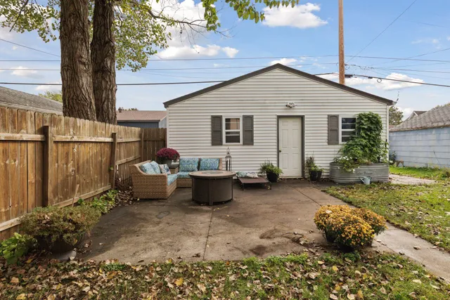 $315,000 | 958 West James Avenue, St. Paul, MN 55102