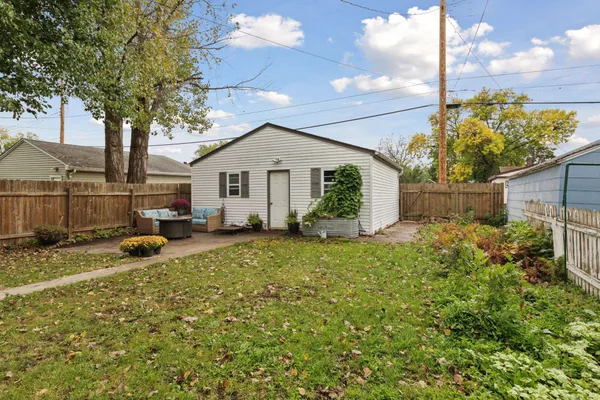 $305,000 | 958 West James Avenue, St. Paul, MN 55102