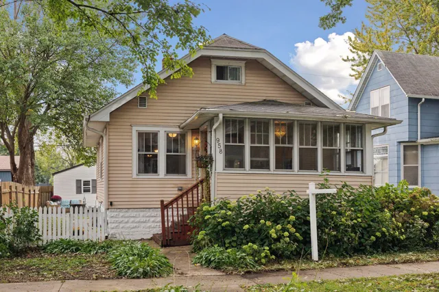 $315,000 | 958 West James Avenue, St. Paul, MN 55102
