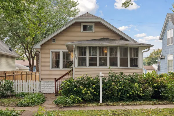 $305,000 | 958 West James Avenue, St. Paul, MN 55102