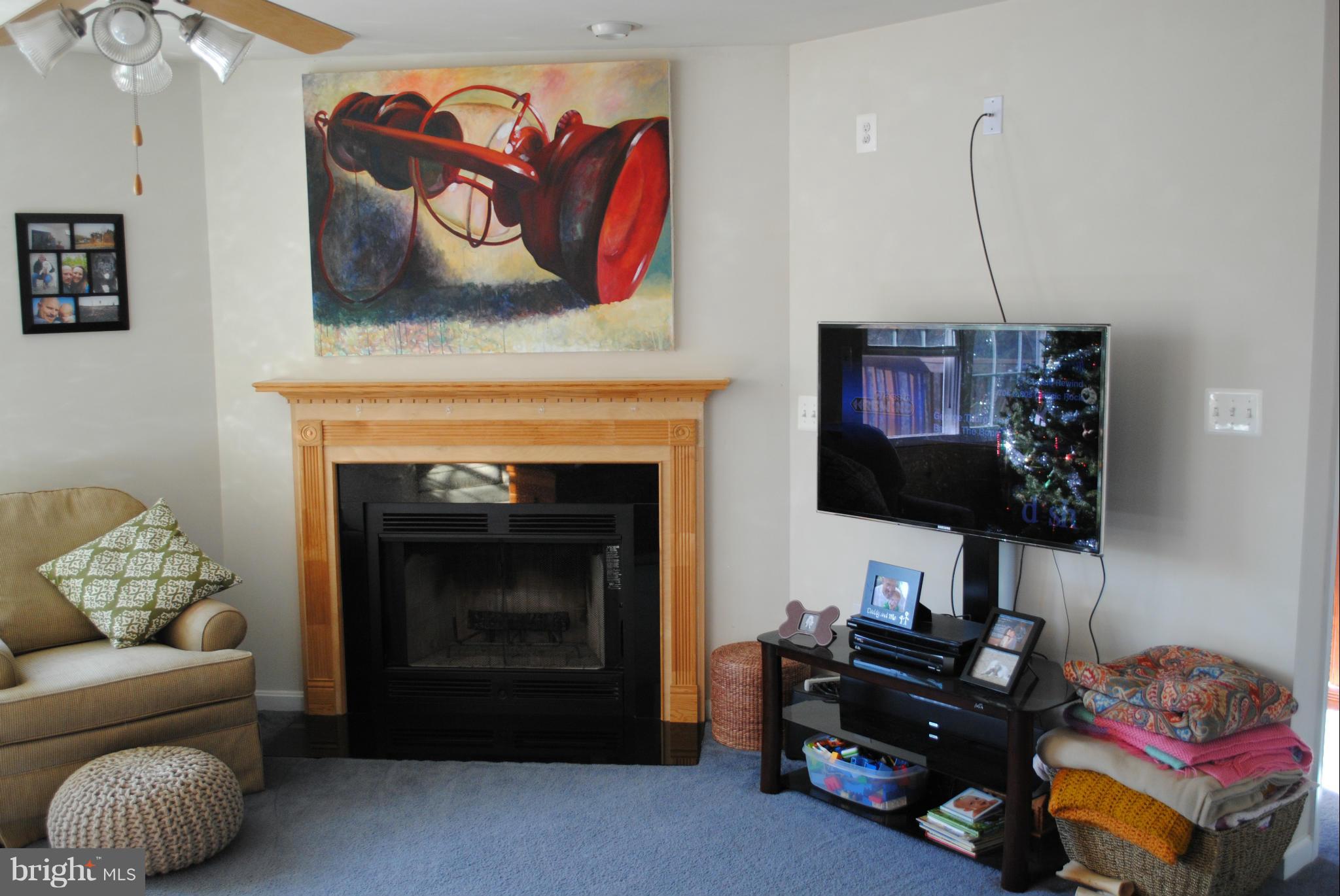 3331 Rappahannock Road Colonial Beach, VA 22443 - Photo 4 of 11 Family Room