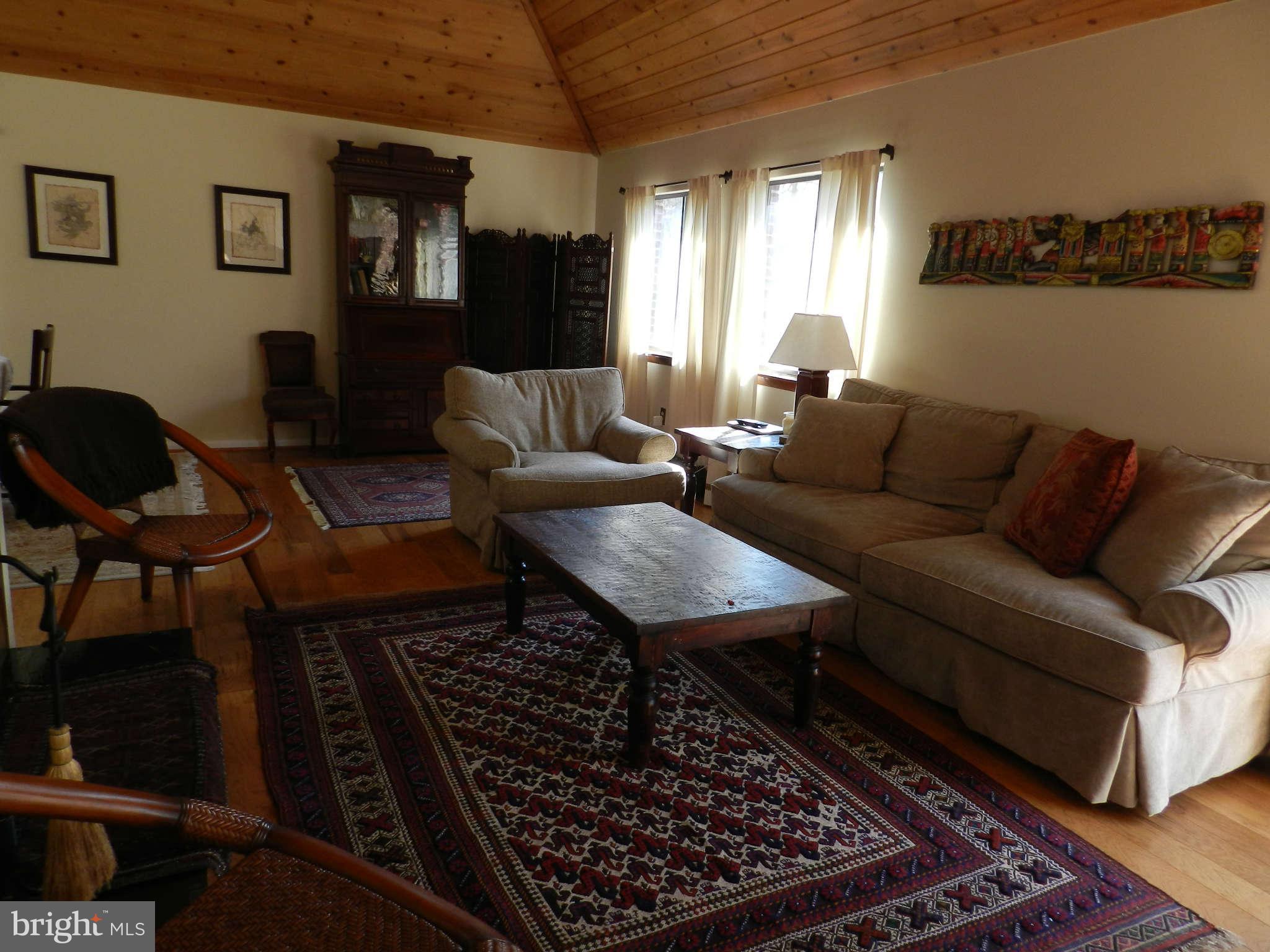 11308 Harborside Cluster Reston, VA 20191 - Photo 10 of 29 Living Room
