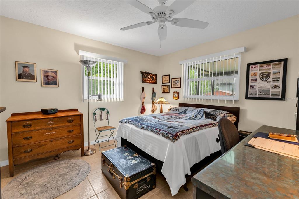 960 Porpoise Road Venice, FL 34293 - Photo 21 of 42 Gallery Image 21