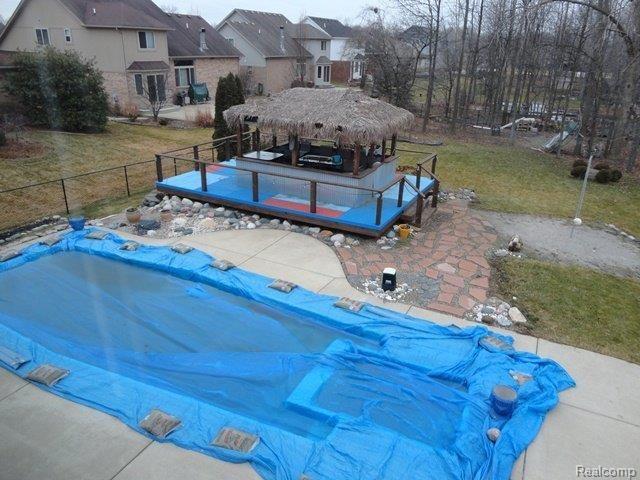 49445 Monte Road New Baltimore, MI 48047 - Photo 22 of 24 Pool.JPG