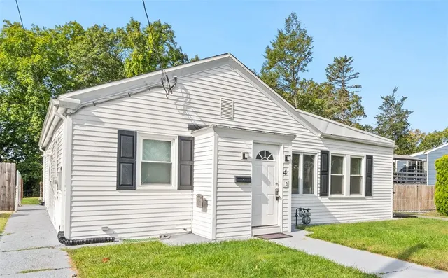 $424,900 | 4 Orford Street, North Providence, RI 02904