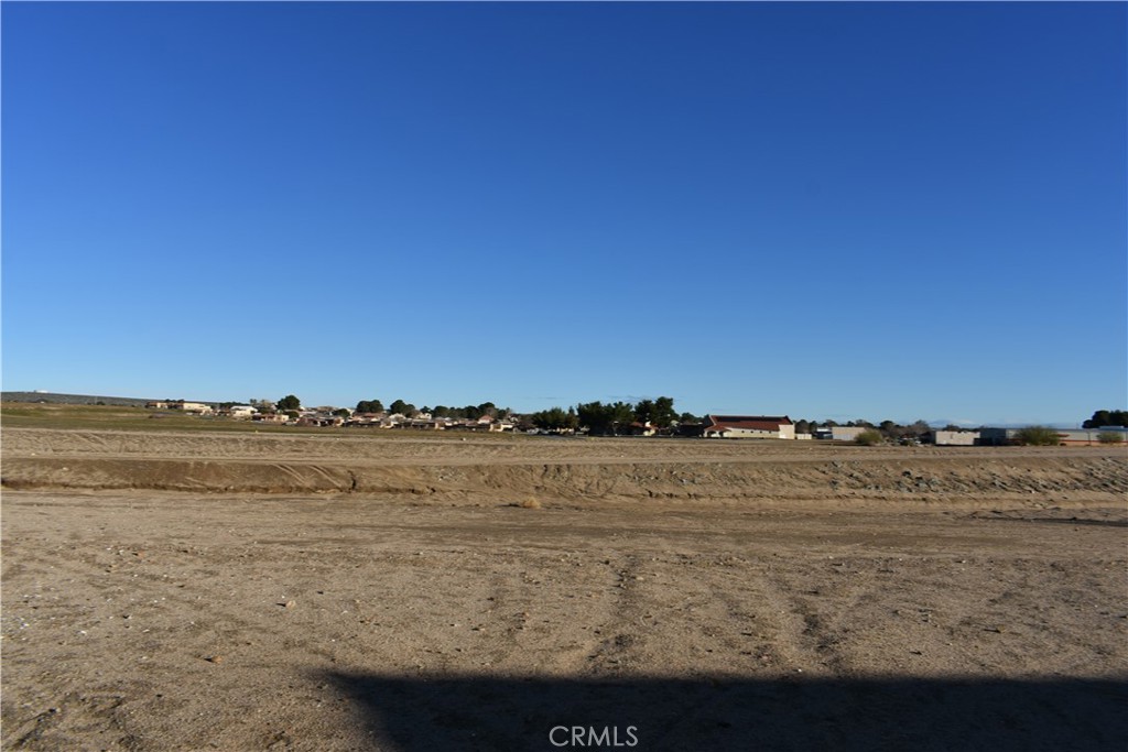 14988 Rivers Edge Road Helendale, CA 92342 - Photo 33 of 39 a view of an ocean