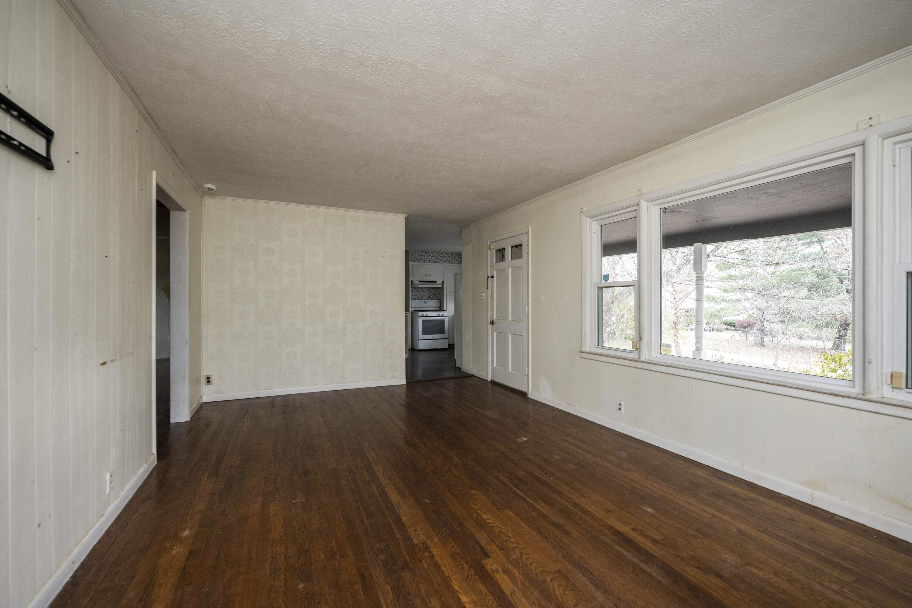182 East Haiti Road Berea, KY 40403 - Photo 10 of 29 20241204-182-E-Haiti-Rd-tem-010
