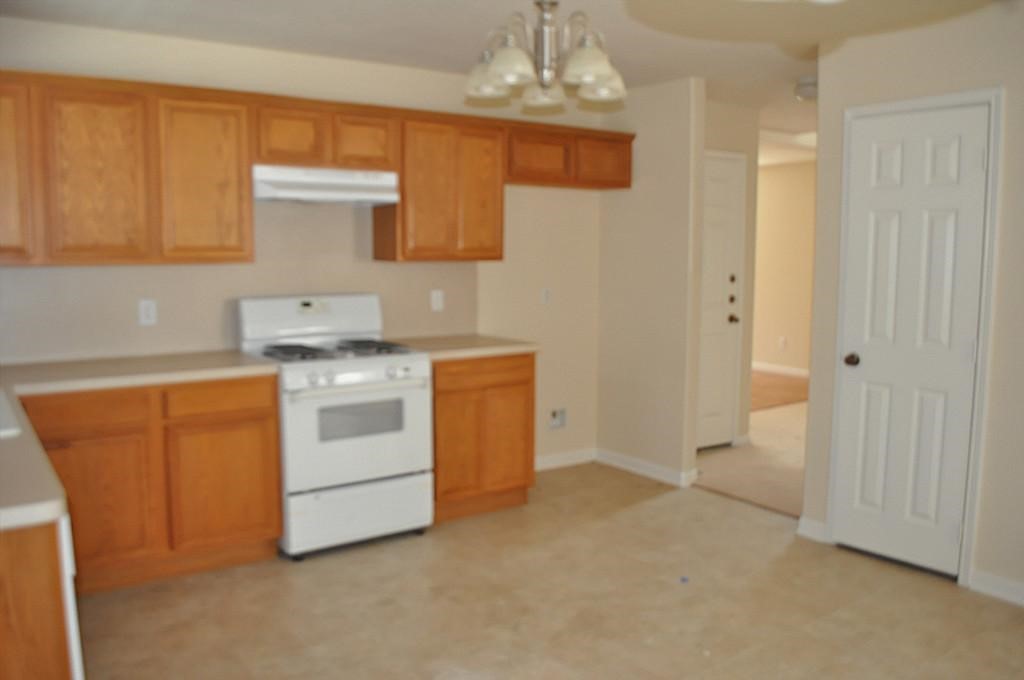 4911 Amorgas Isle Drive Spring, TX 77389 - Photo 3 of 14 Kitchen