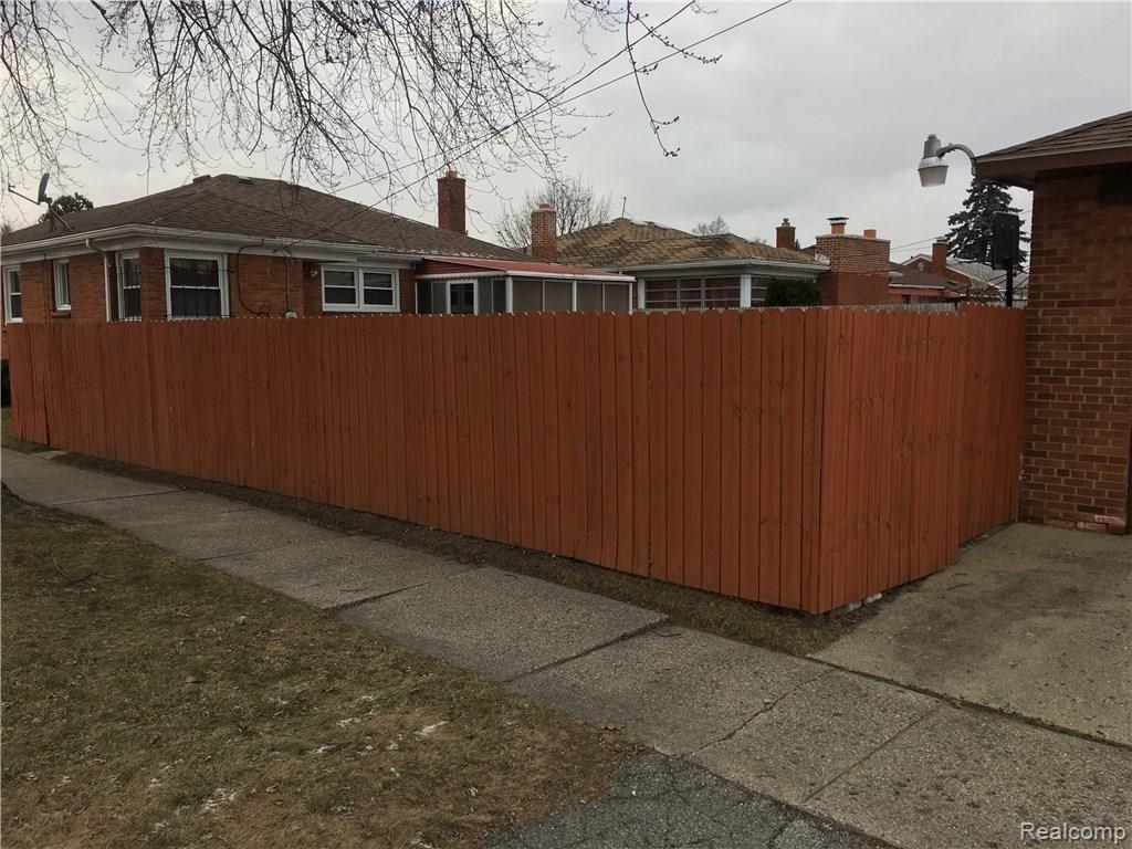 20200 Burt Road Detroit, MI 48219 - Photo 13 of 22 burt ext fence back.JPG