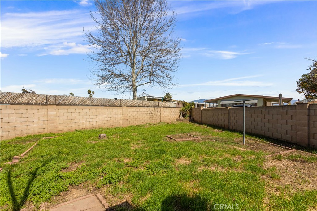 2348 Los Altos Circle Hemet, CA 92545 - Photo 25 of 35 a view of an outdoor space and a yard
