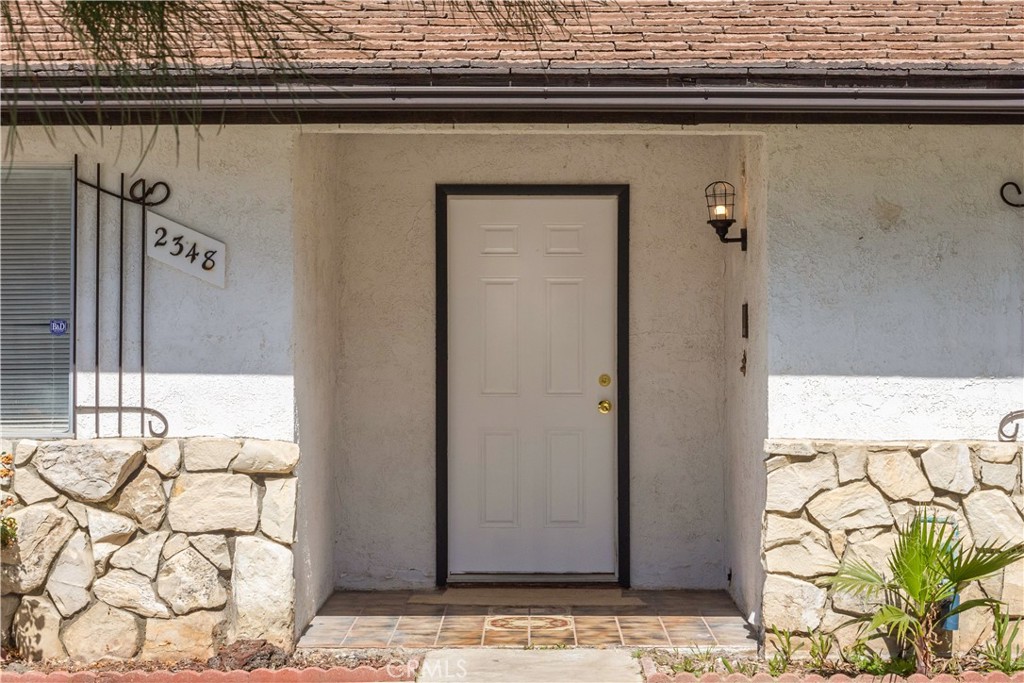 2348 Los Altos Circle Hemet, CA 92545 - Photo 5 of 35 a close view of a sink