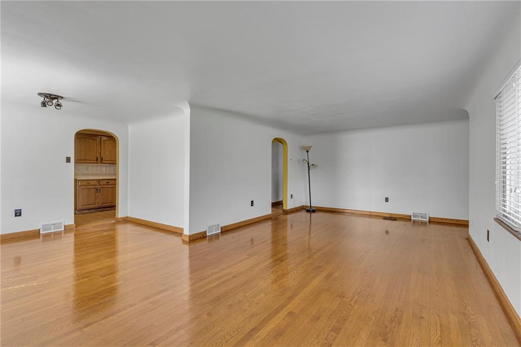 1720 Conway Wallrose Road Freedom, PA 15042 - Photo 5 of 38 LR & DR