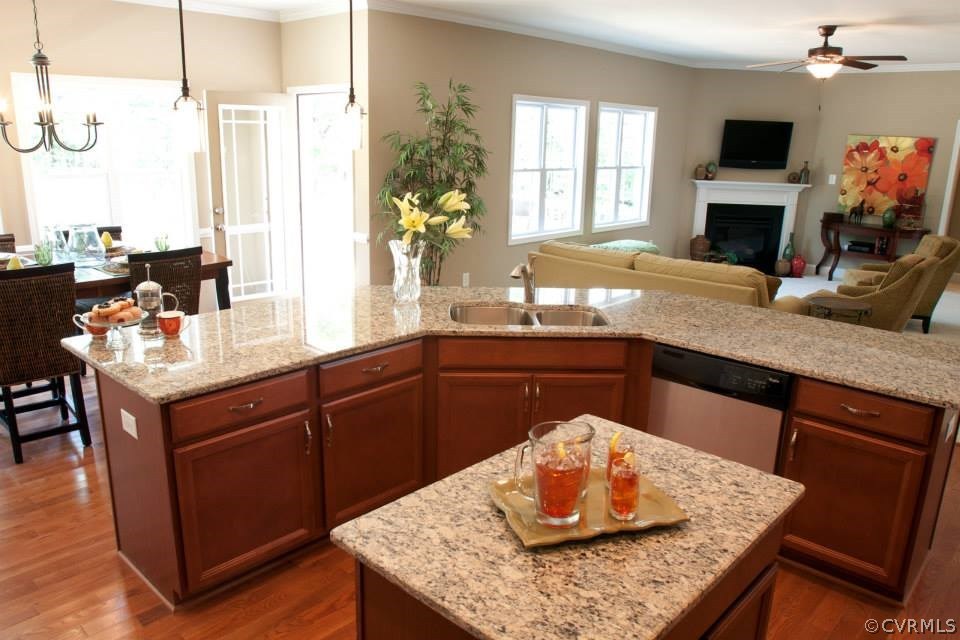 11212 Avening Road Midlothian, VA 23112 - Photo 3 of 14
