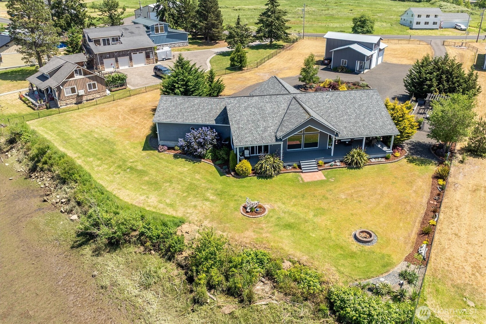 268 South Welcome Slough Road Cathlamet, WA 98612 - Photo 38 of 40