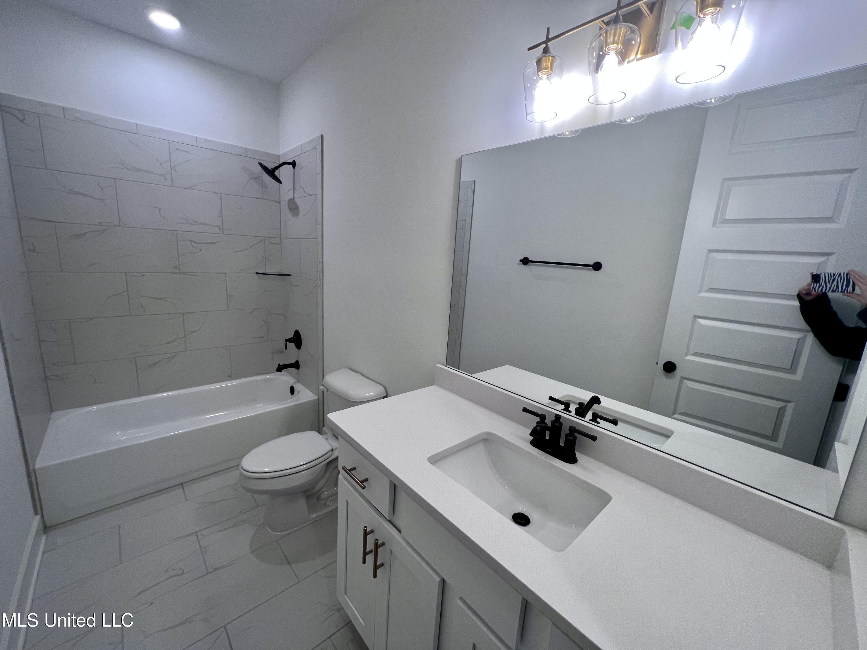 3972 Fieldstream Drive Olive Branch, MS 38654 - Photo 29 of 39 48BE3811-F817-4381-A337-32861772B069