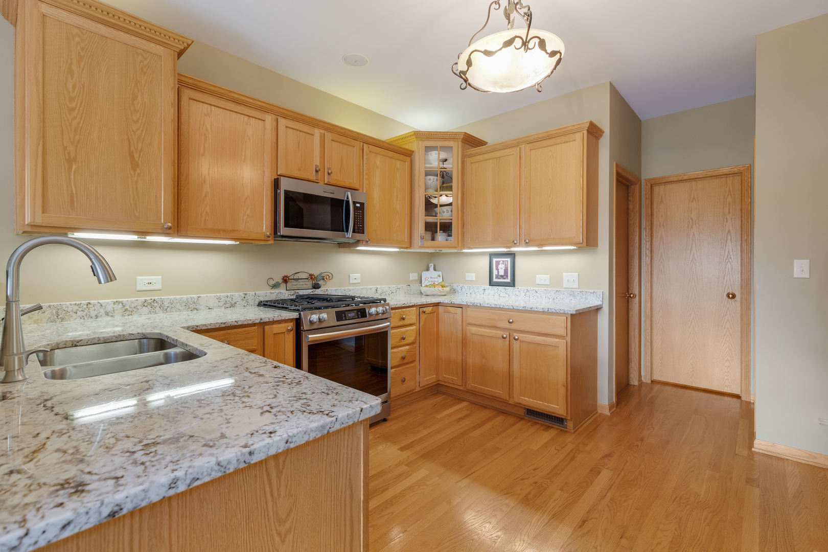 1312 Inverness Court Antioch, IL 60002 - Photo 8 of 31