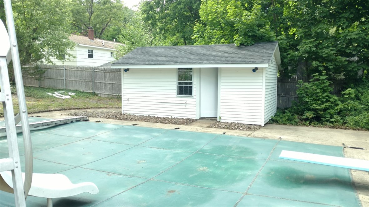 309 Abbott Run Valley Road Cumberland, RI 02864 - Photo 4 of 15 Gallery Image 4