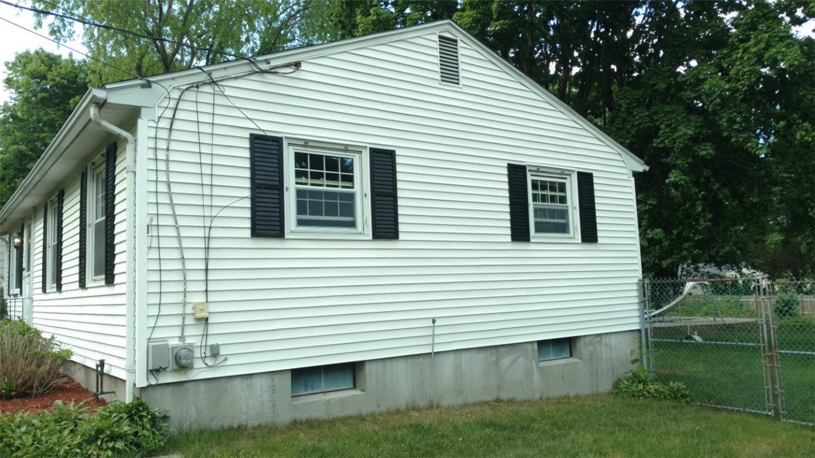 309 Abbott Run Valley Road Cumberland, RI 02864 - Photo 6 of 15 Gallery Image 6