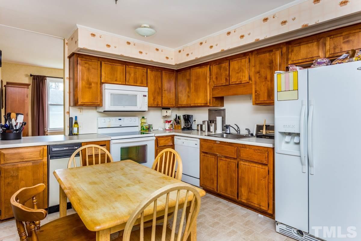 2116 Watkins Street Raleigh, NC 27604 - Photo 9 of 24