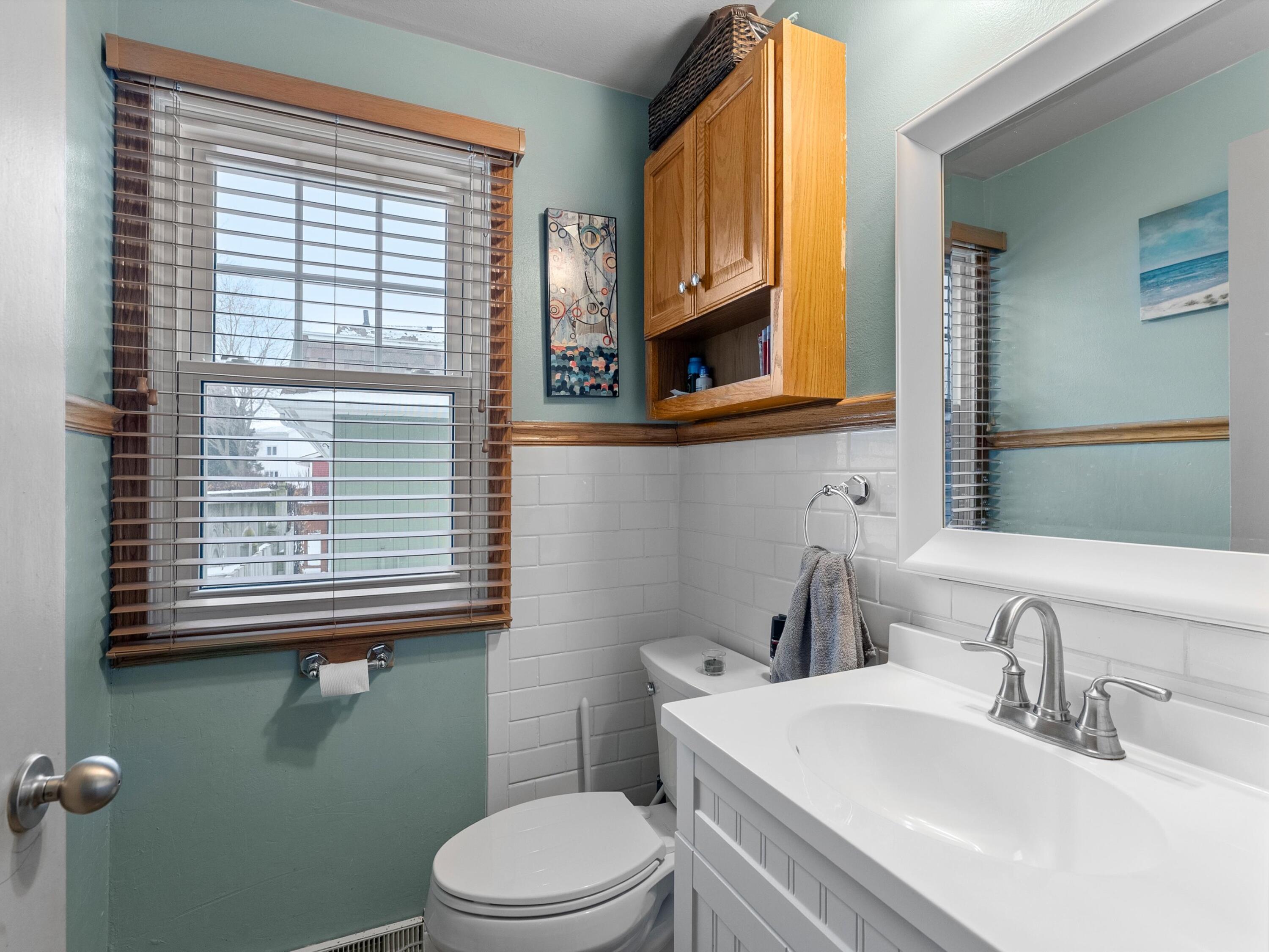 3817 Seneca Lane Manitowoc, WI 54220 - Photo 12 of 31 Lower 1/2 Bath