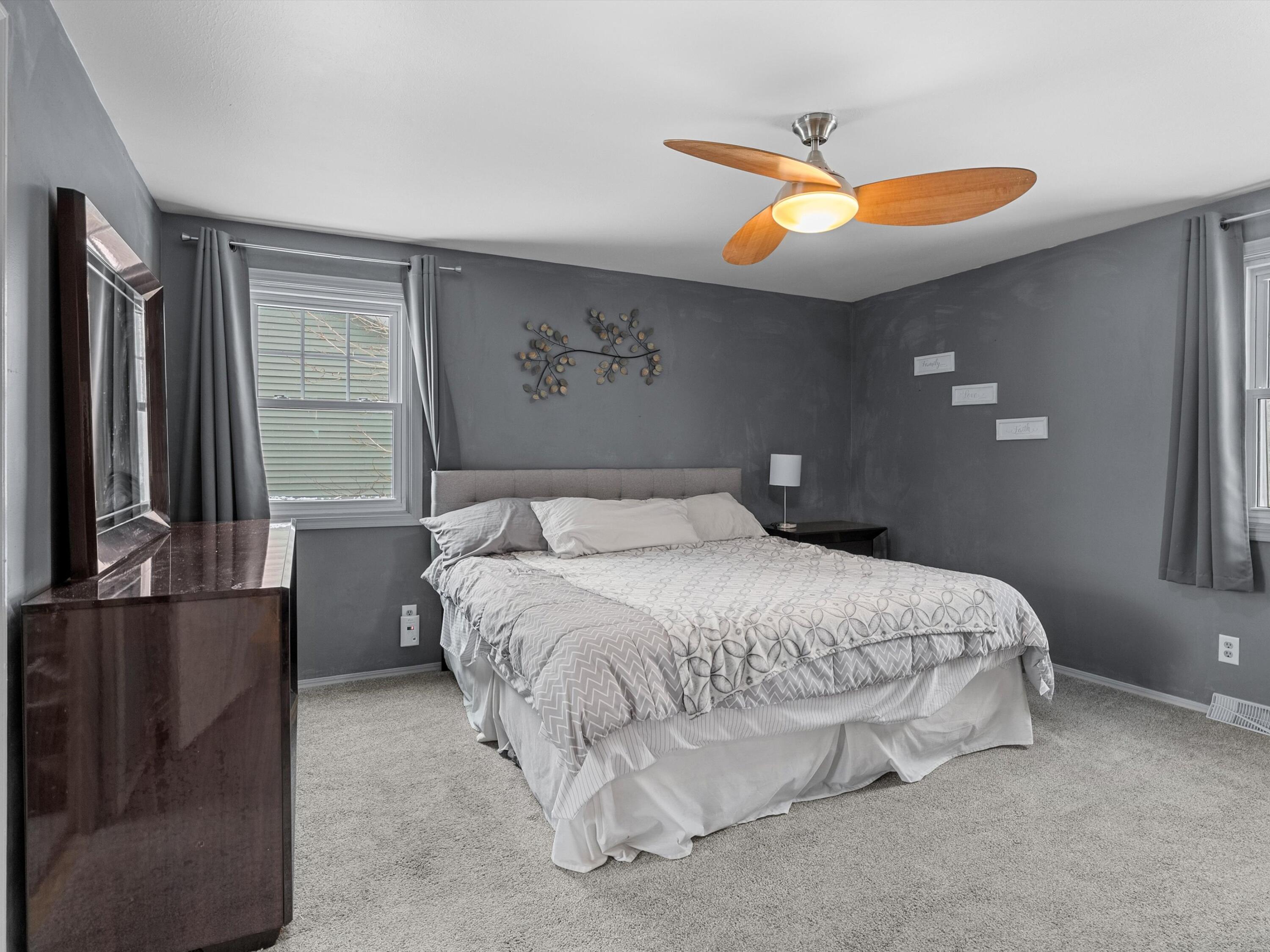 3817 Seneca Lane Manitowoc, WI 54220 - Photo 14 of 31 17-023_2729669_09258