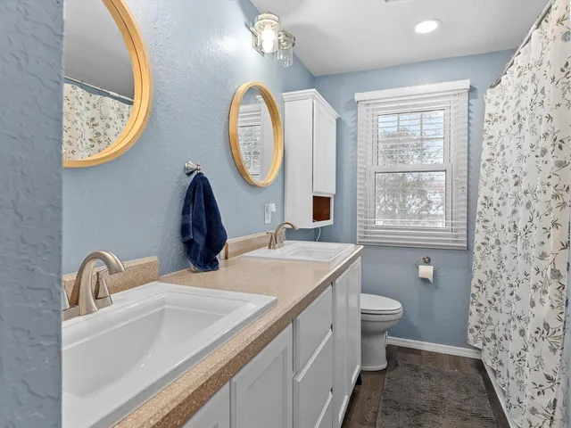 $399,800 | 3817 Seneca Lane, Manitowoc, WI 54220