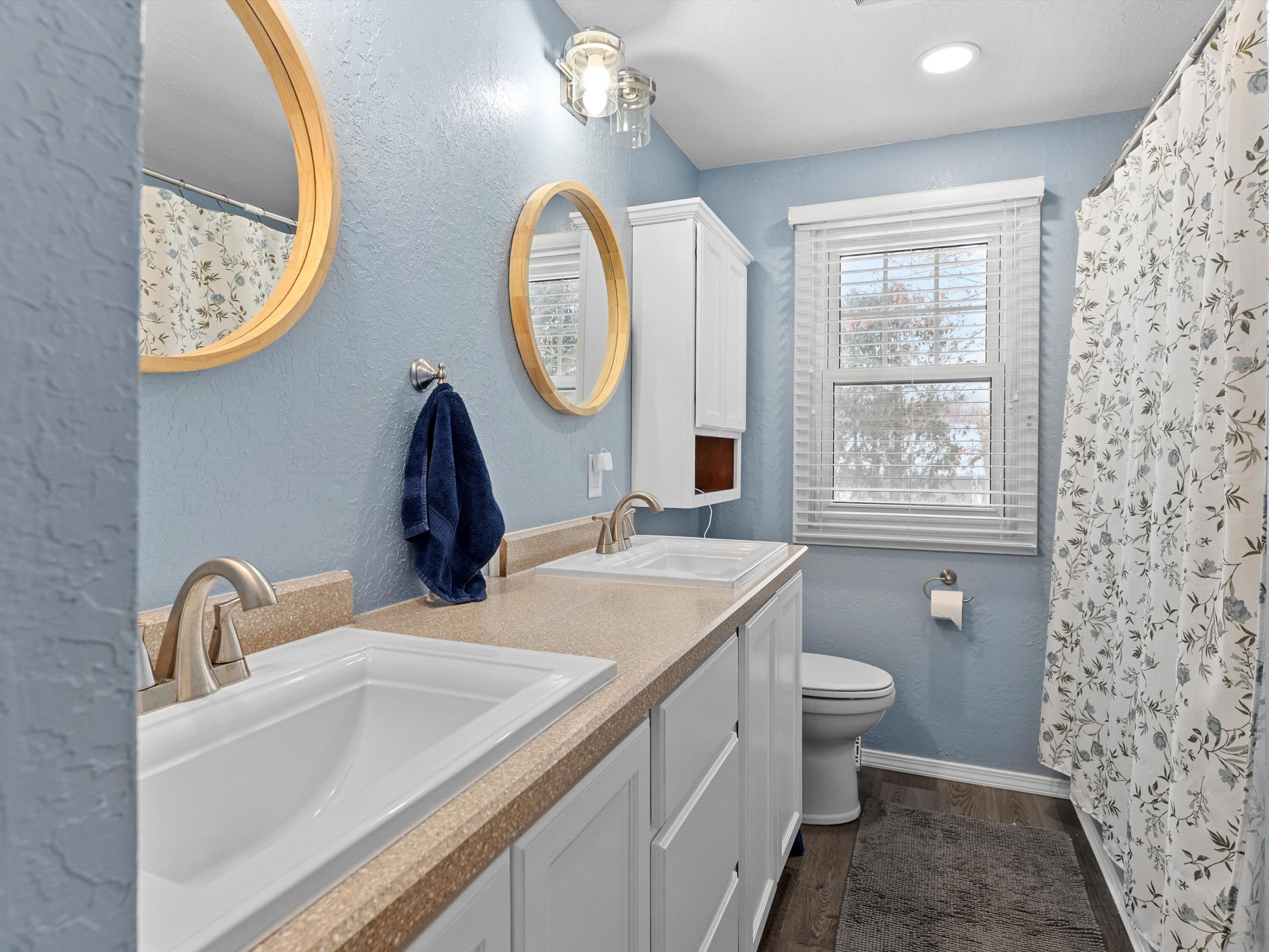 3817 Seneca Lane Manitowoc, WI 54220 - Photo 21 of 31 21-027_2729669_09270