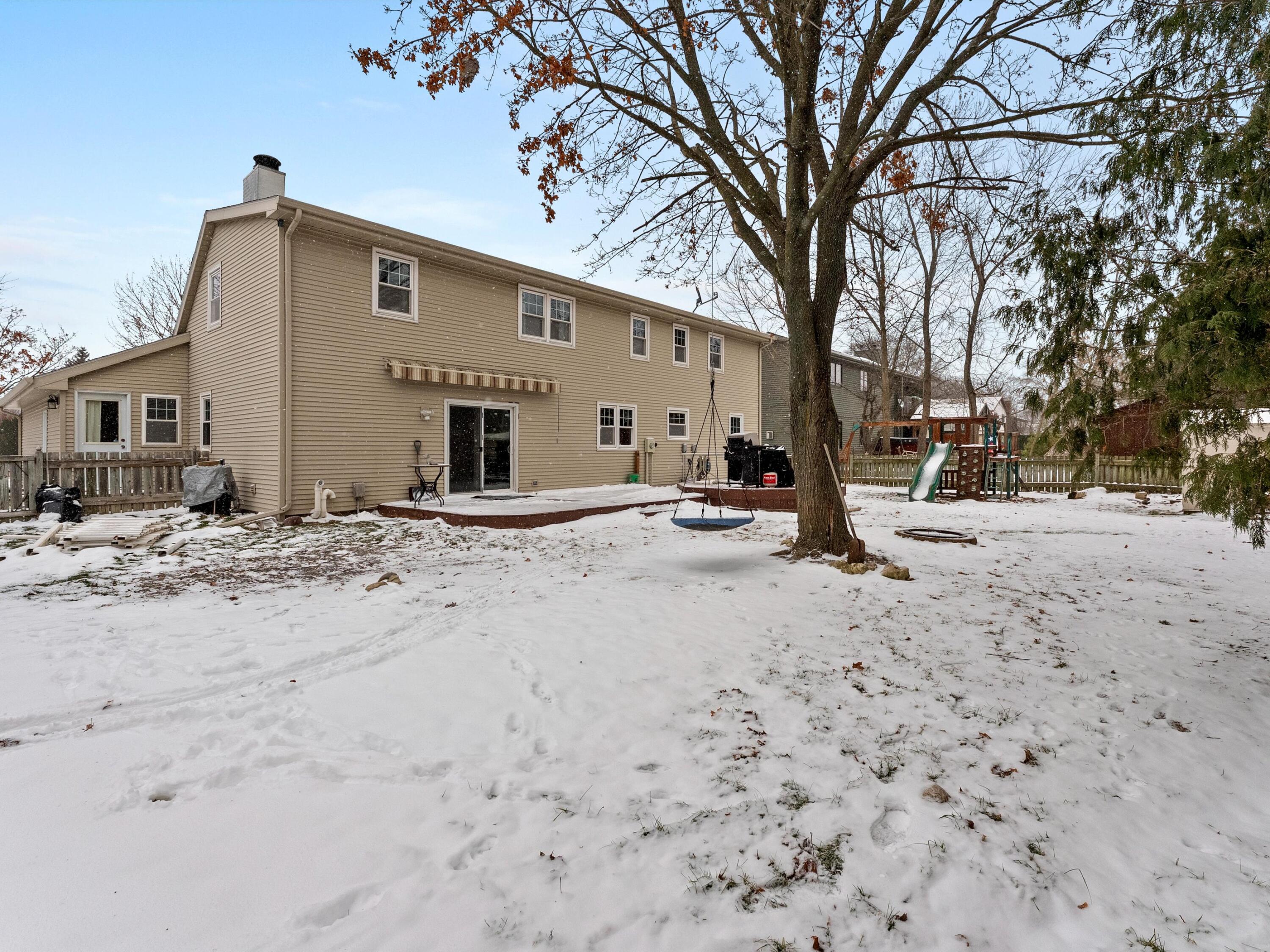 3817 Seneca Lane Manitowoc, WI 54220 - Photo 26 of 31 04-007_2729669_09295