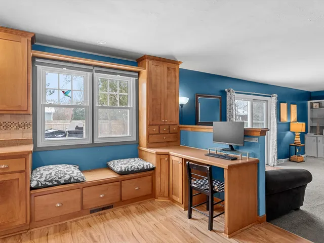 $399,800 | 3817 Seneca Lane, Manitowoc, WI 54220