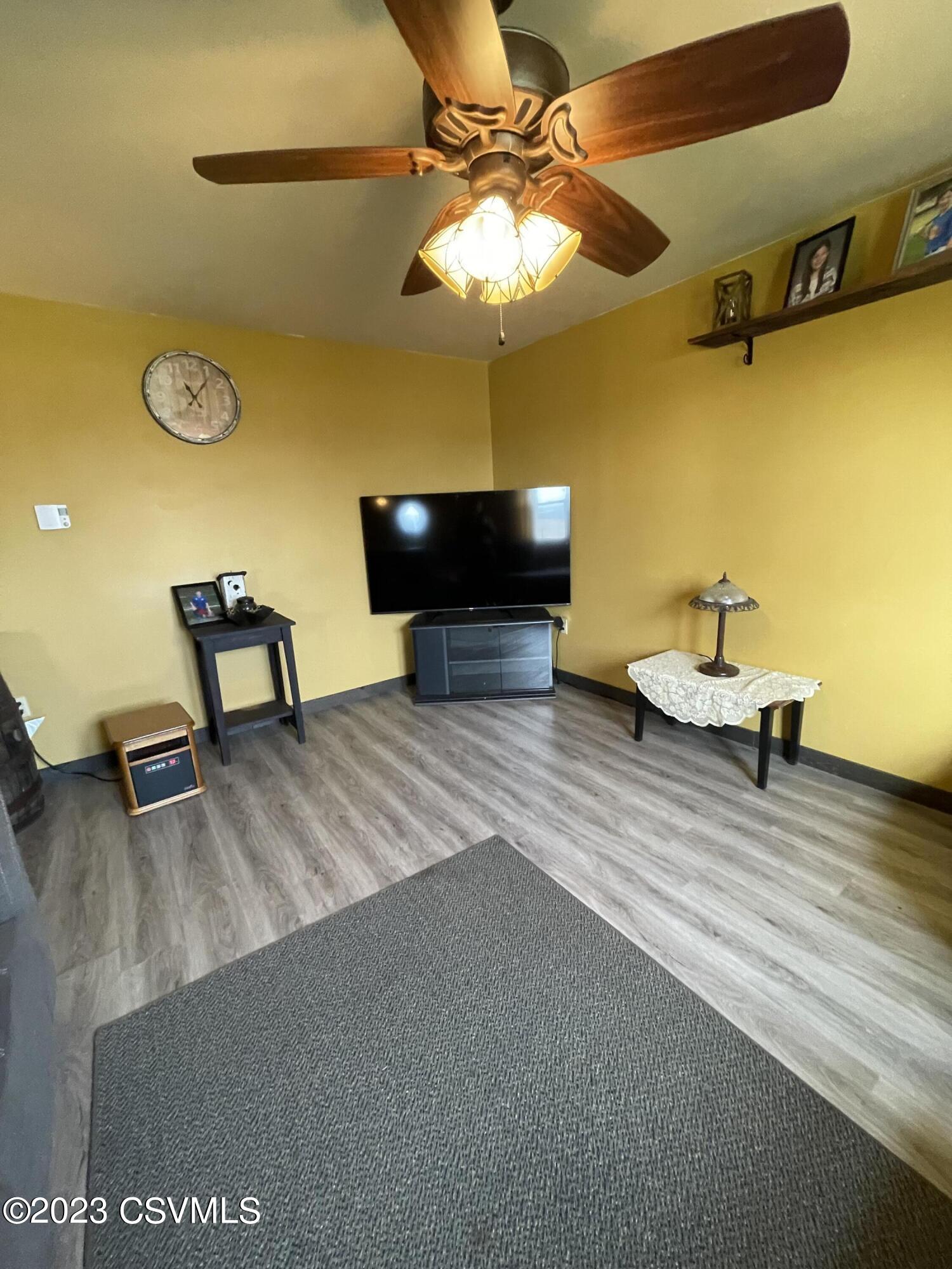 299 Salem Road Selinsgrove, PA 17870 - Photo 33 of 57 Living Room