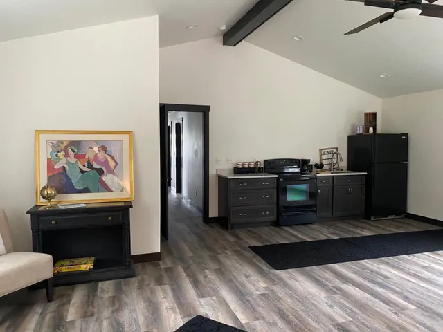 $1,725,000 | 1084 West Lake Drive, Detroit Lakes, MN 56501