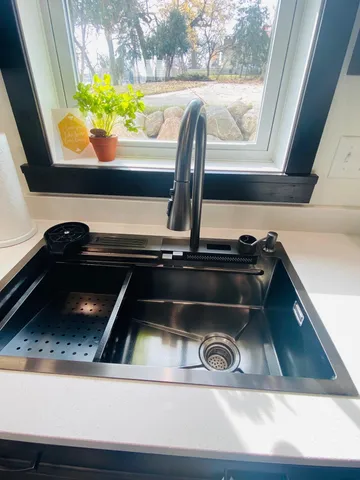 $1,725,000 | 1084 West Lake Drive, Detroit Lakes, MN 56501