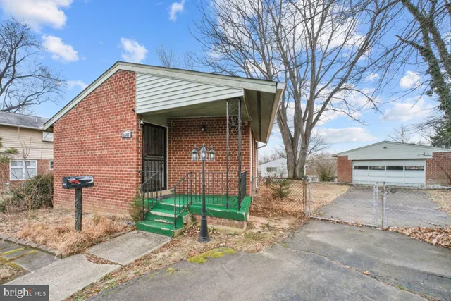 $619,000 | 5607 Iona Way, Alexandria, VA 22312