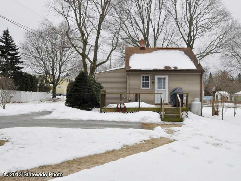 114 Lonsdale Farm Road Cumberland, RI 02864 - Photo 12 of 22 Exterior Back.
