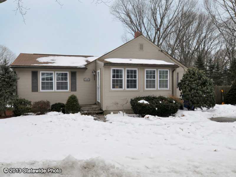 114 Lonsdale Farm Road Cumberland, RI 02864 - Photo 13 of 22 Exterior Front.