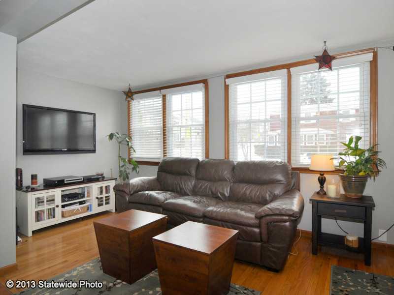 114 Lonsdale Farm Road Cumberland, RI 02864 - Photo 2 of 22 Living Room.