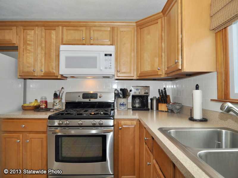 114 Lonsdale Farm Road Cumberland, RI 02864 - Photo 8 of 22 Kitchen.