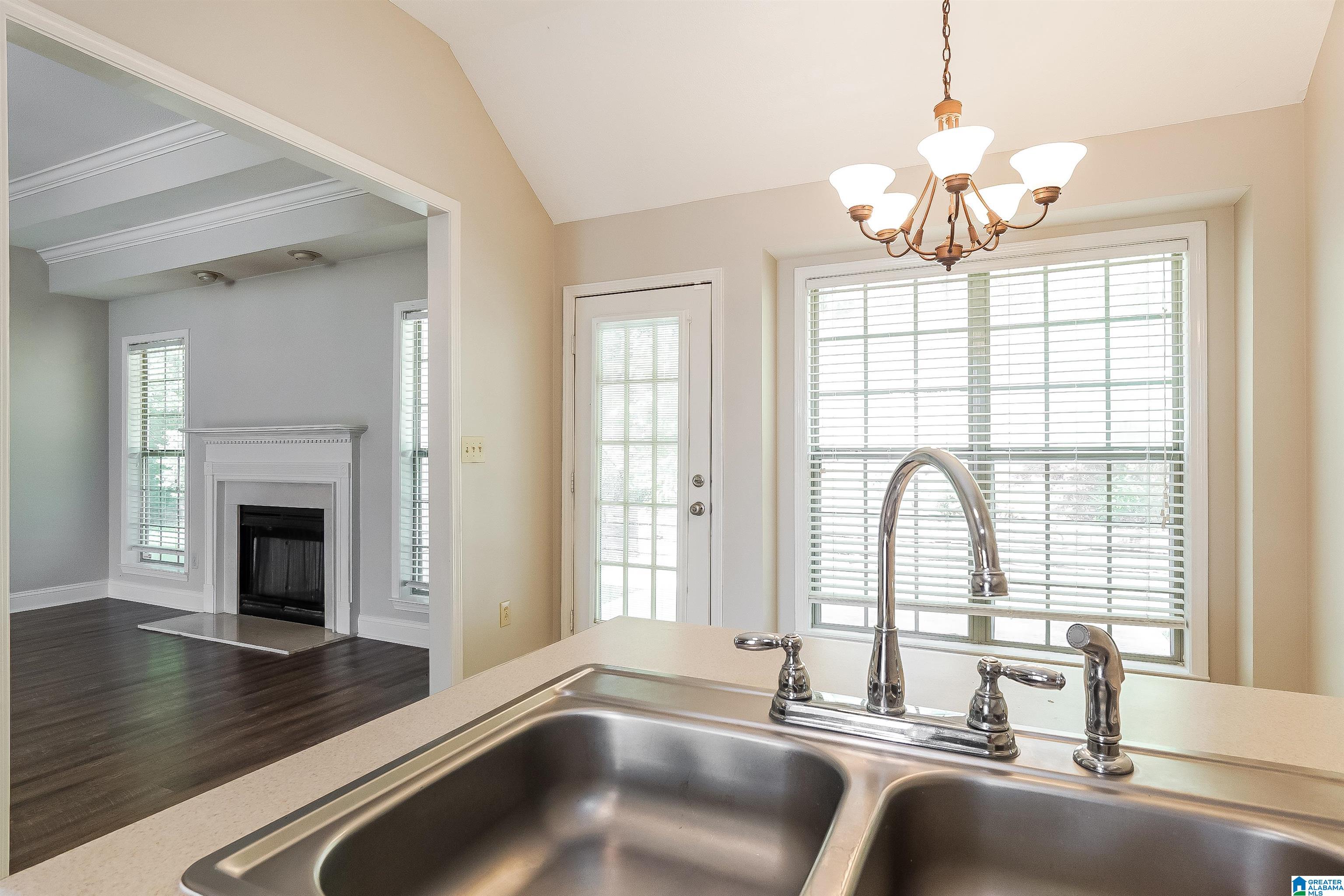 5476 Virginia Way Bessemer, AL 35022 - Photo 3 of 21