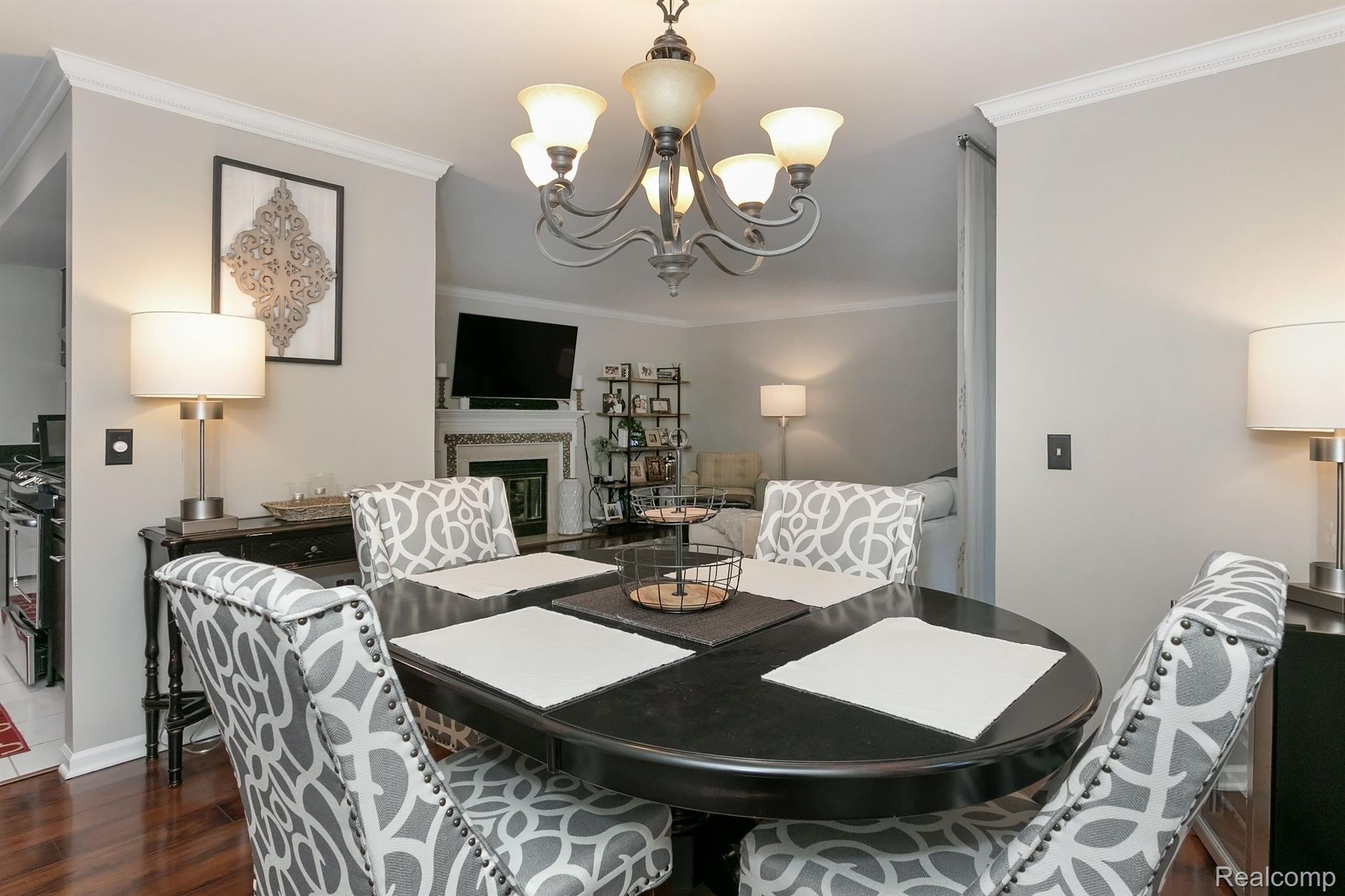 1665 Huntington Park, Unit F Rochester, MI 48309 - Photo 10 of 34 Gallery Image 10