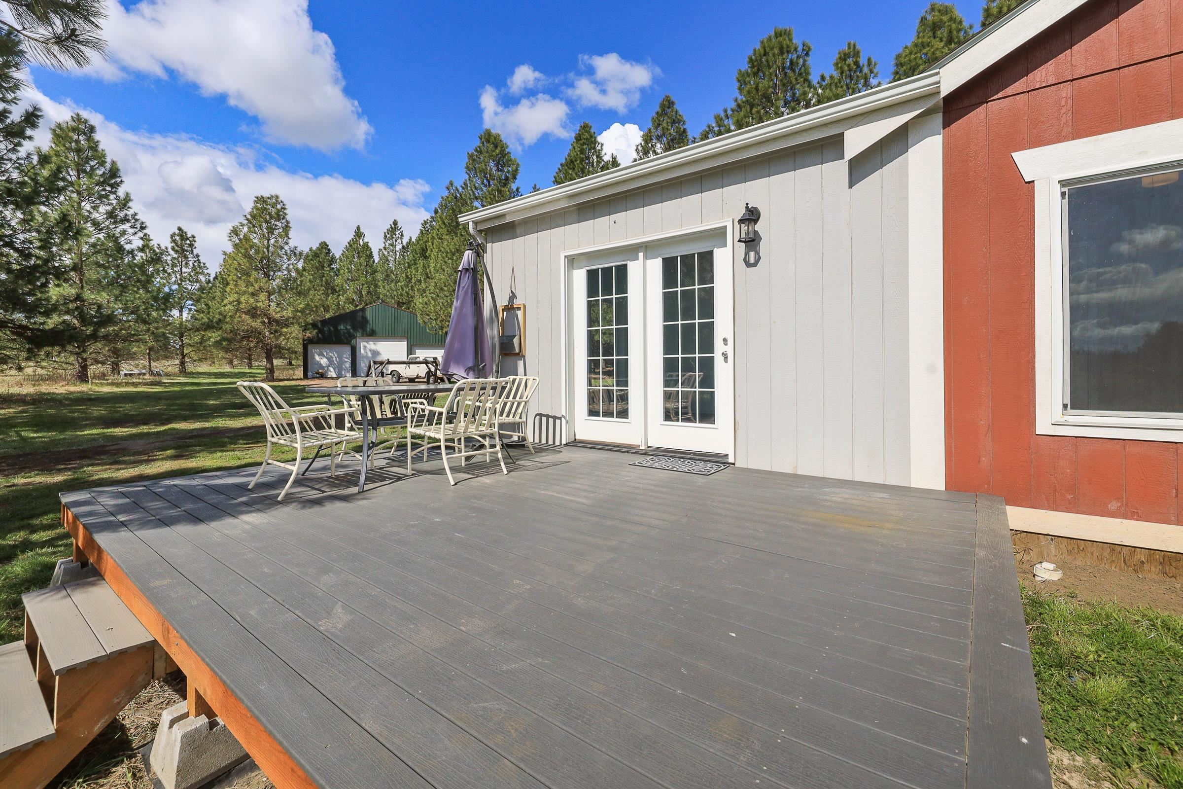 7305 West Herman Road Deer Park, WA 99006 - Photo 2 of 32