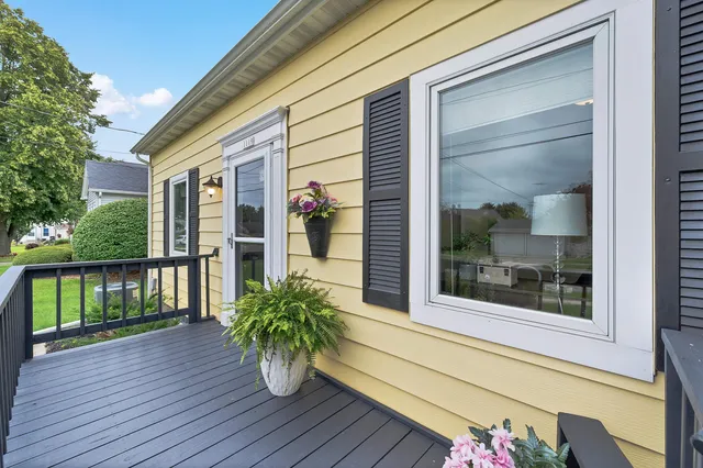 $249,900 | 1119 Wisconsin Avenue, Manitowoc, WI 54220