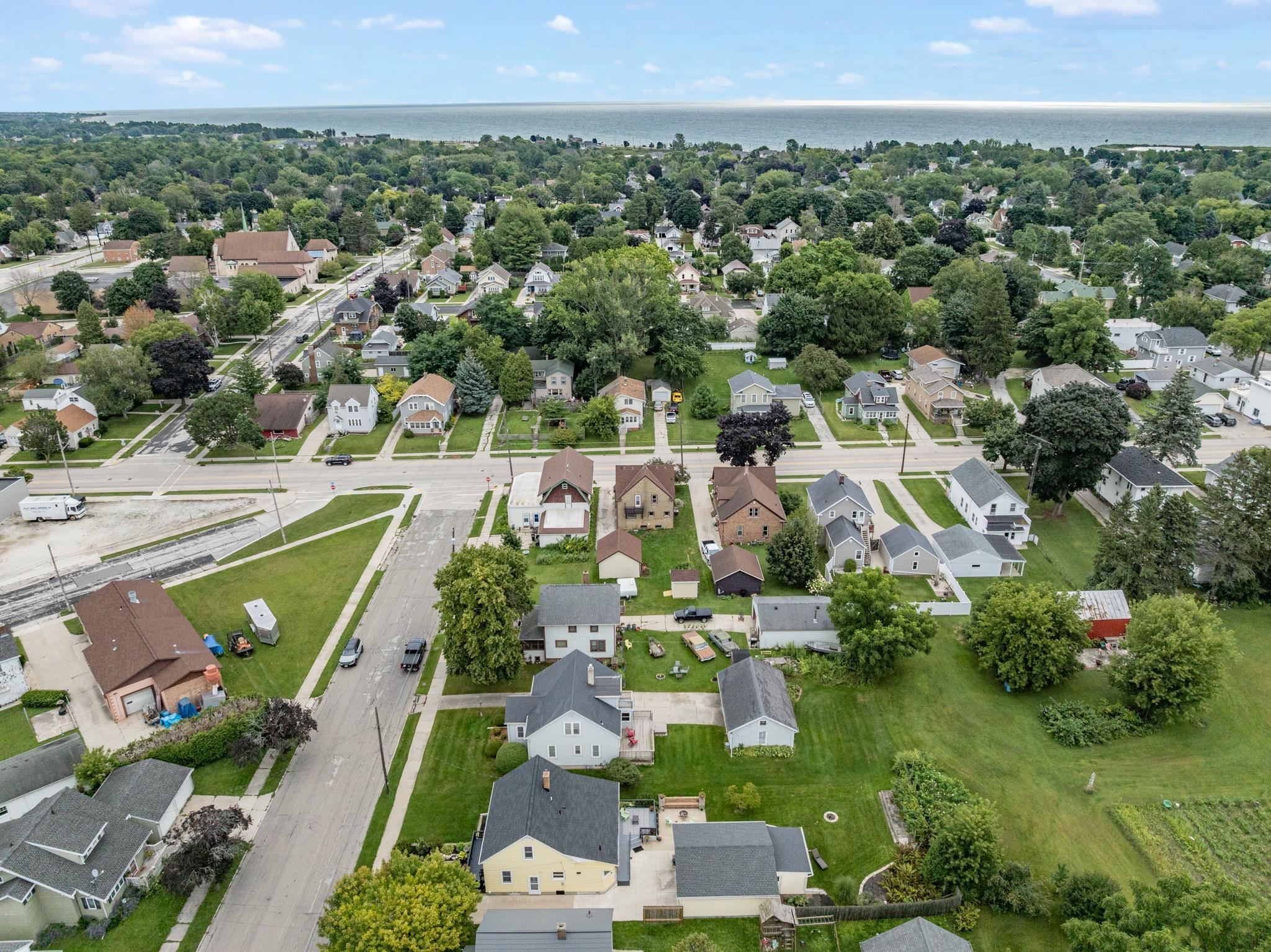 1119 Wisconsin Avenue Manitowoc, WI 54220 - Photo 72 of 75