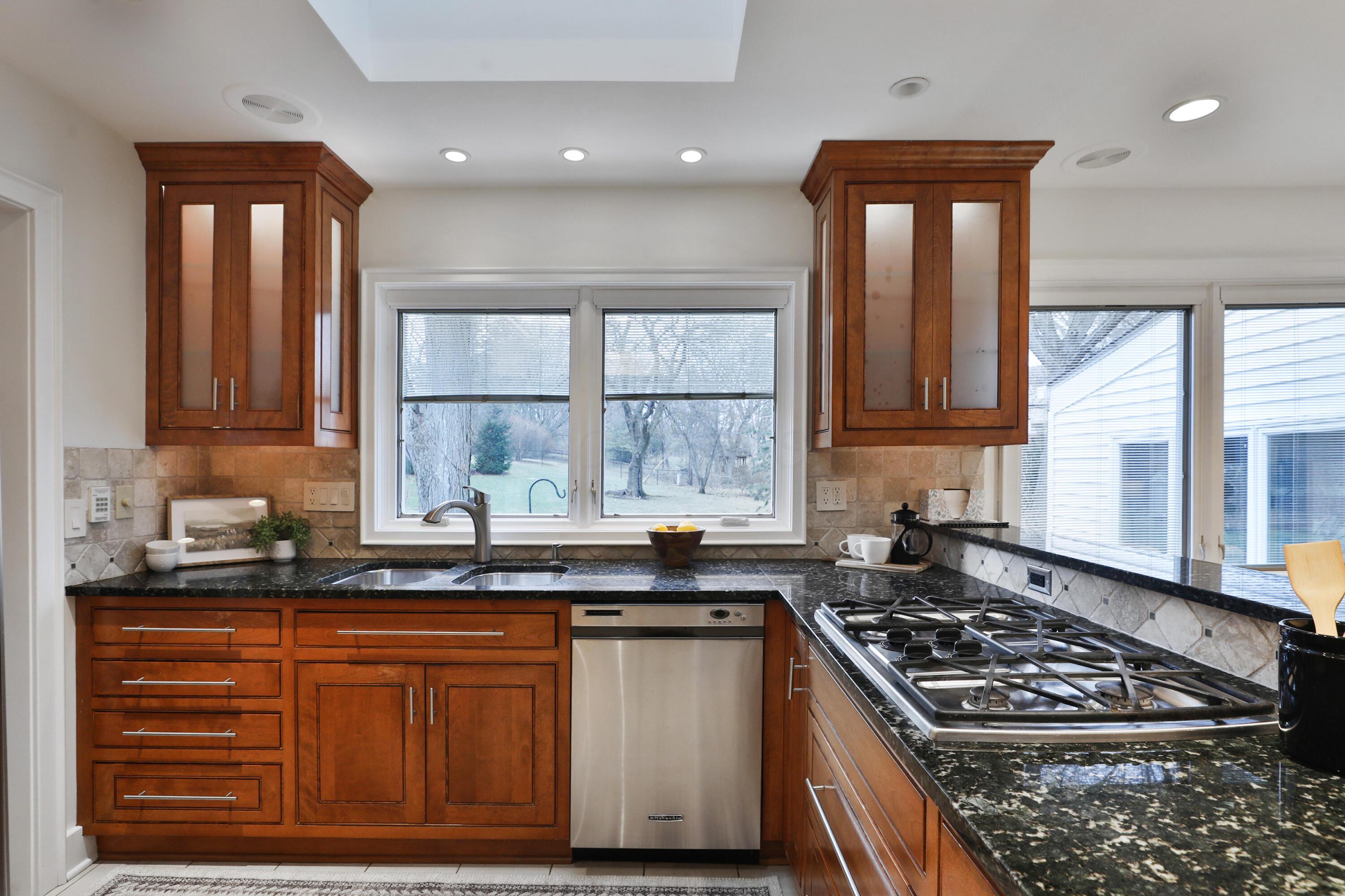 4347 Castleton Road Columbus, OH 43220 - Photo 19 of 71 Kitchen
