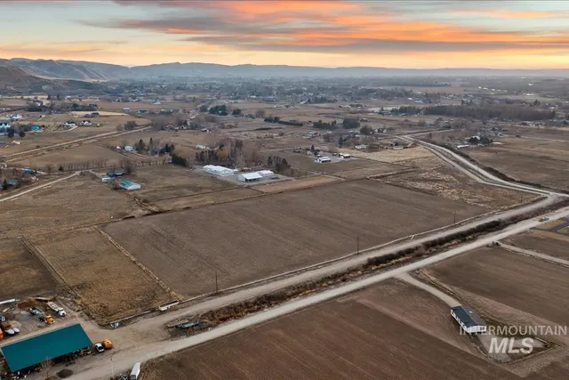 $300,000 | 3700 Lexington Lane, Emmett, ID 83617