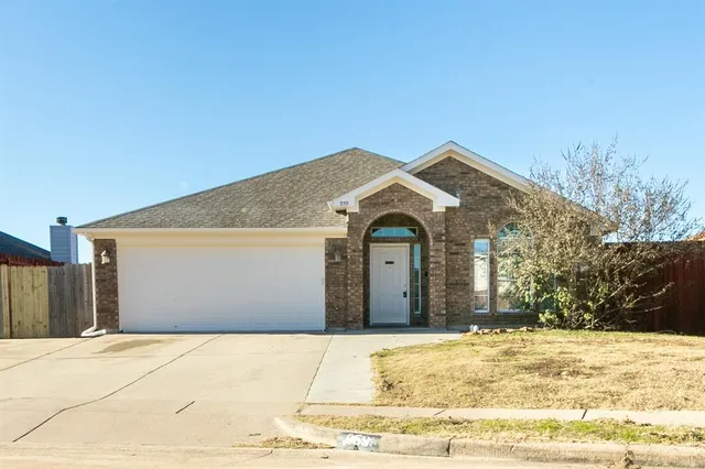 $335,000 | 959 Heather Street, Burleson, TX 76028