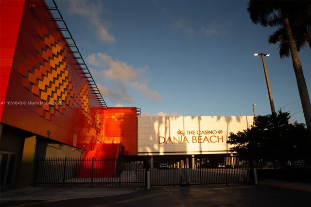 $499,000 | 121 Northeast 1st Court, Dania Beach, FL 33004