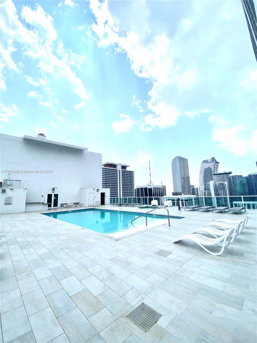 133 Northeast 2nd Avenue, Unit 2904 Miami, FL 33132 - Photo 10 of 11