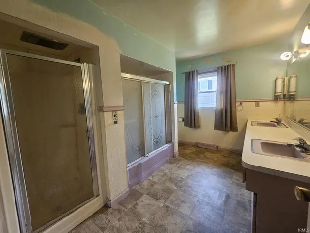 $165,900 | 507 East Viola Avenue, Washington, IN 47501