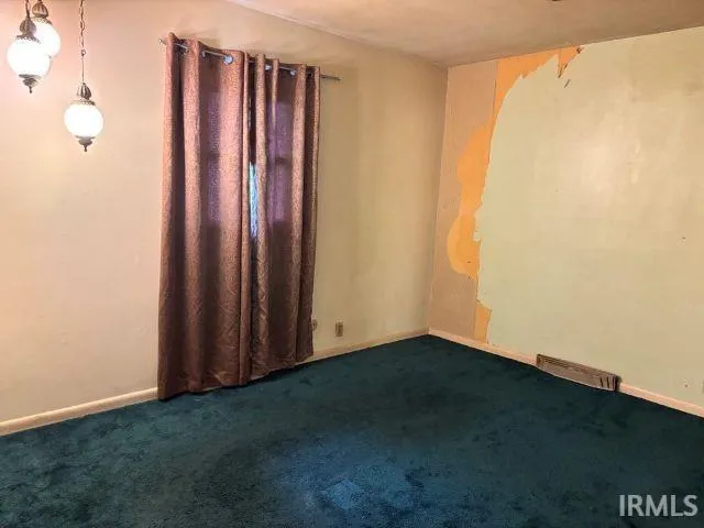 $165,900 | 507 East Viola Avenue, Washington, IN 47501